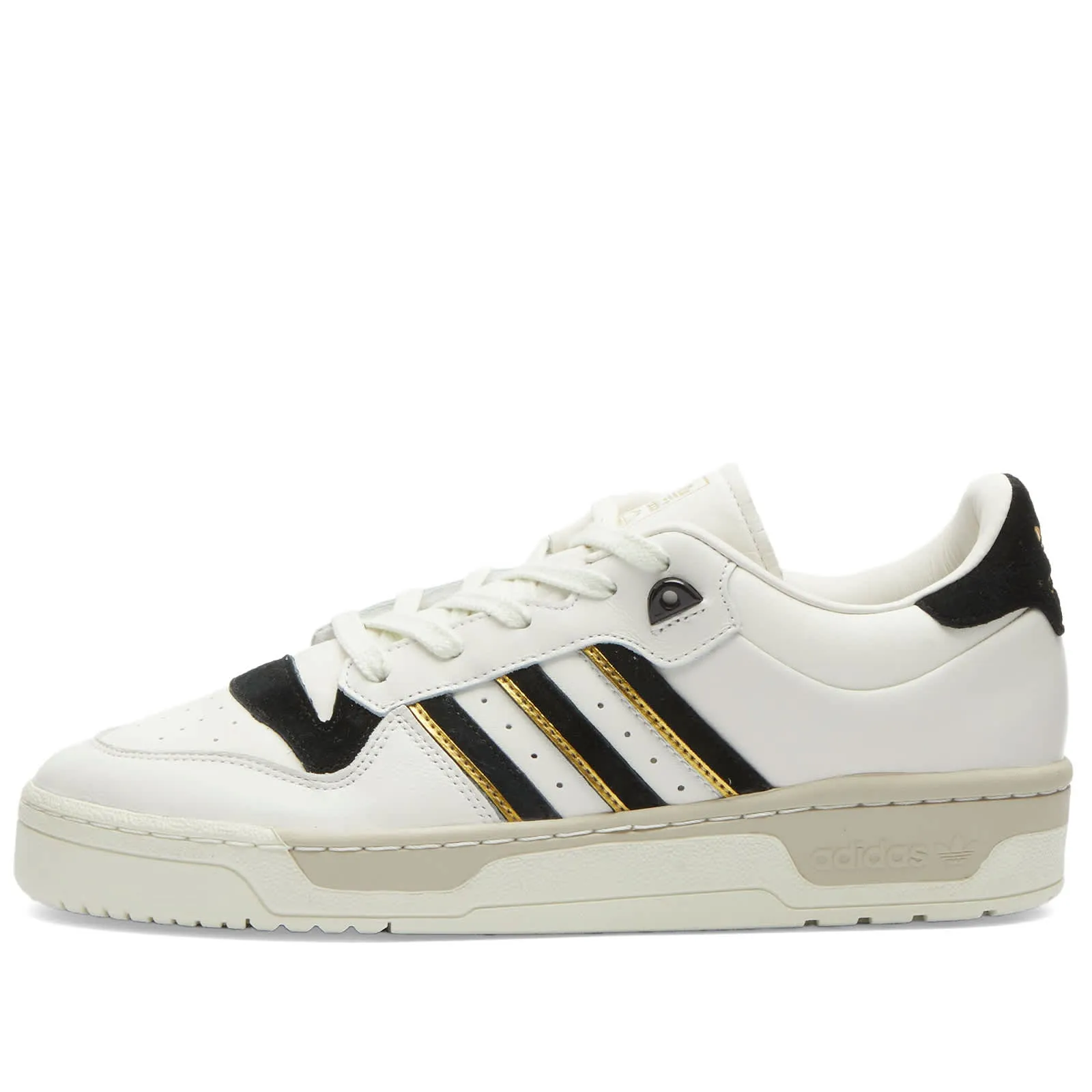 Adidas Rivalry 86 Low in Cloud White, Core Black & Ivory