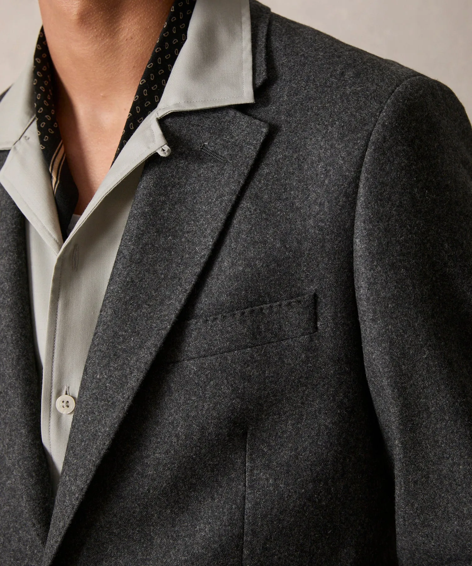 Italian Flannel Sutton Jacket in Charcoal