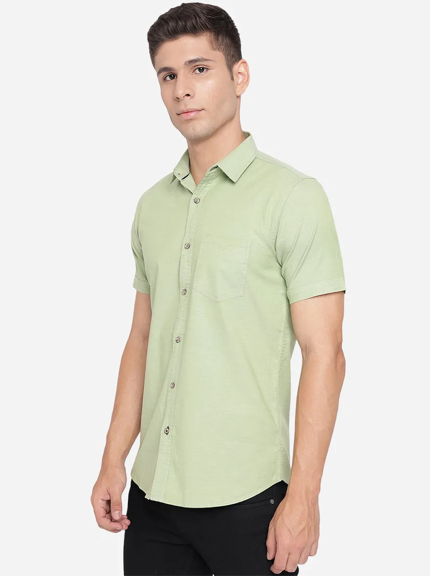 Tendrill Green Solid Slim Fit Semi Casual Shirt | JadeBlue