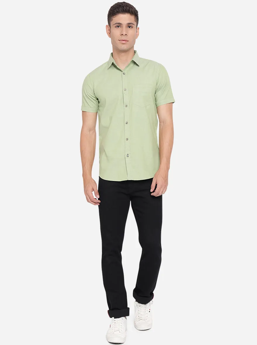 Tendrill Green Solid Slim Fit Semi Casual Shirt | JadeBlue